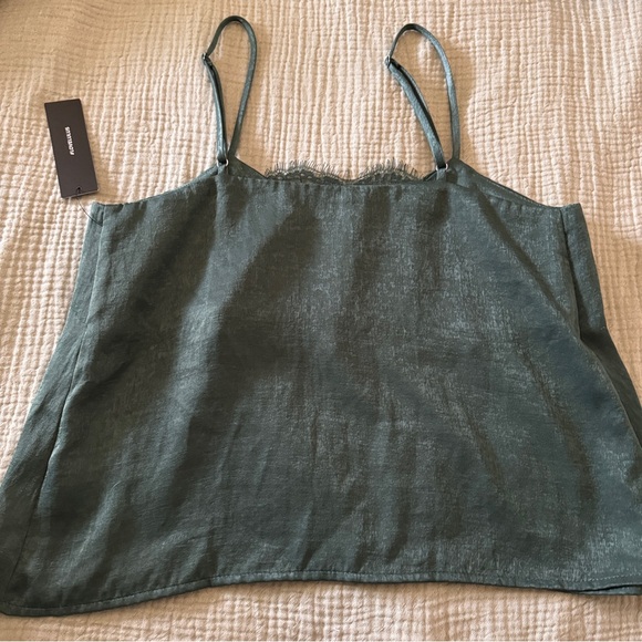 Lulu’s Ireni Forest Green Satin Cami Top NWT - Picture 10 of 11